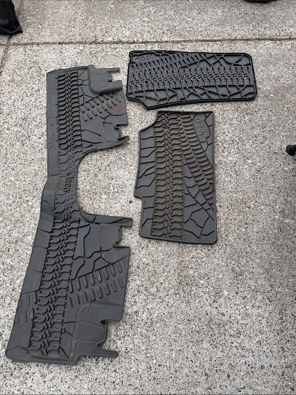 Jeep Black All-Weather Tire Tread Floor Mats